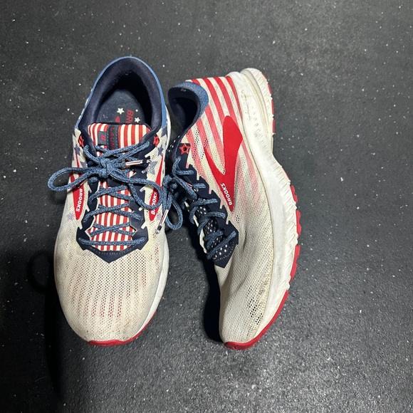 Brooks Launch GTS 6 - Picture 4 of 4